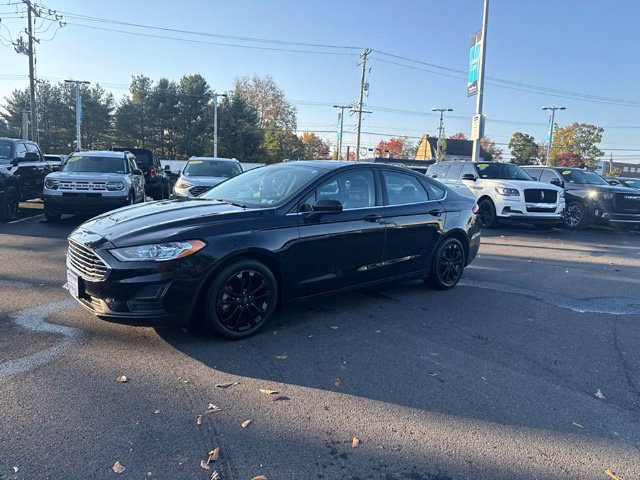 Used 2020 Ford Fusion SE FWD image 3