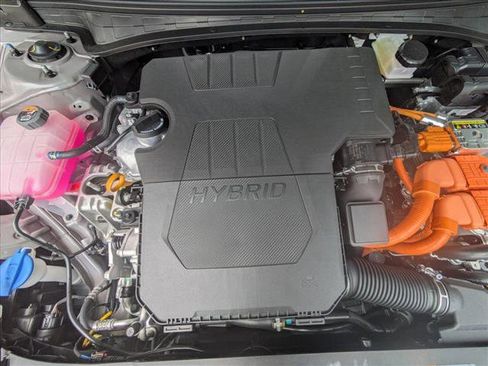 New 2025 Hyundai Elantra SEL image 17