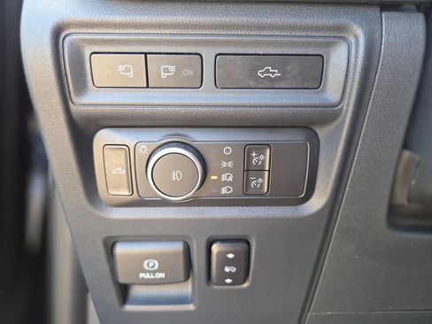 Used 2022 Ford F150 Platinum w/ Equipment Group 701A High AWD/4WD image 29