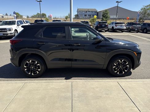 Used 2023 Chevrolet TrailBlazer LT FWD image 6