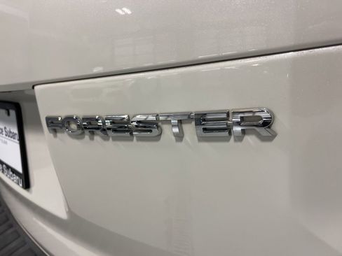 Used 2018 Subaru Forester 2.5i Touring w/ Popular Package #3B AWD/4WD image 37