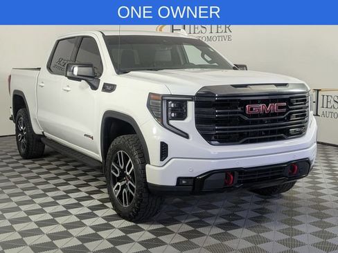 Used 2023 GMC Sierra 1500 AT4 w/ AT4 Premium Package AWD/4WD image 2
