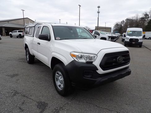 Used 2021 Toyota Tacoma SR image 11