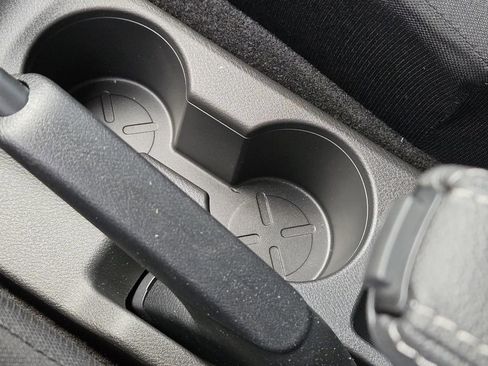 New 2025 Nissan Kicks S image 22