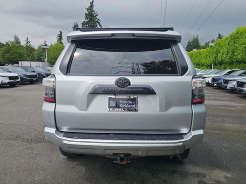 Used 2020 Toyota 4Runner TRD Off-Road Premium AWD/4WD image 6