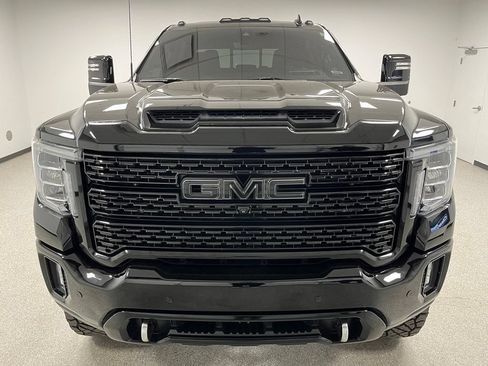 Used 2020 GMC Sierra 2500 Denali w/ Denali Ultimate Package AWD/4WD image 3