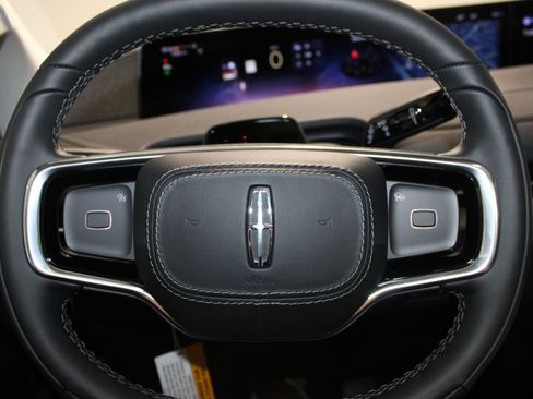 New 2025 Lincoln Navigator Reserve image 48