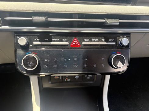 Used 2025 Hyundai Tucson Limited AWD/4WD image 22