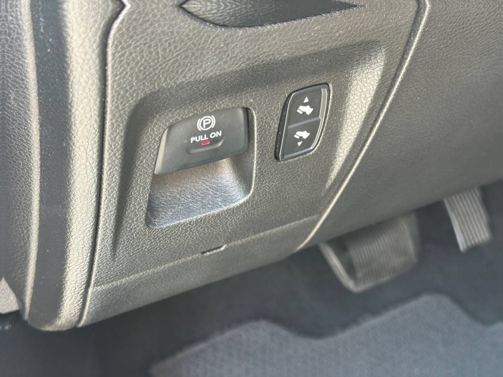 Used 2019 RAM 1500 Laramie AWD/4WD image 25
