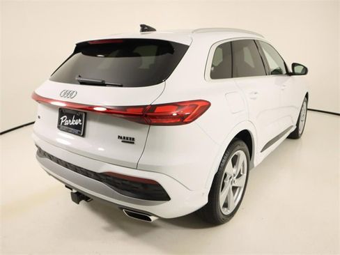 New 2025 Audi Q5 Prestige image 5