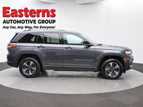 Used 2024 Jeep Grand Cherokee Limited 4xe AWD/4WD image 4