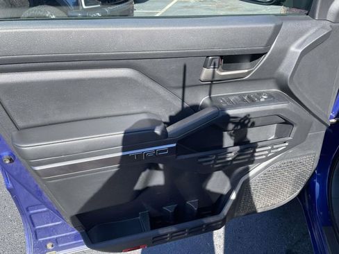 Used 2025 Toyota Tacoma TRD Off-Road image 26