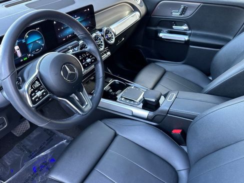 Certified 2023 Mercedes-Benz EQB 300 4MATIC image 4