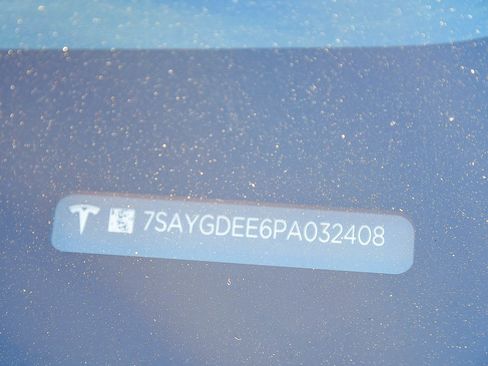 Used 2023 Tesla Model Y Long Range image 37