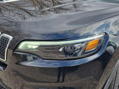 Used 2019 Jeep Cherokee Limited w/ Luxury Group AWD/4WD image 29