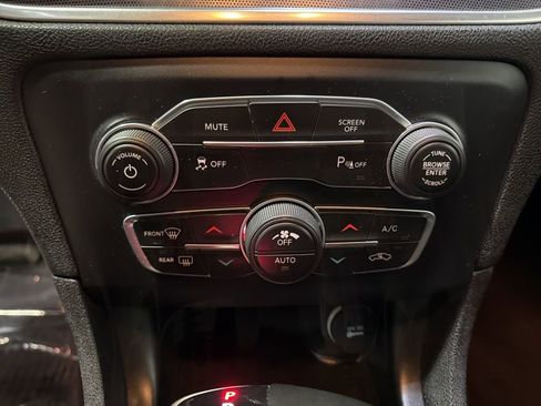 Used 2017 Dodge Charger SXT w/ AWD Plus Group image 26