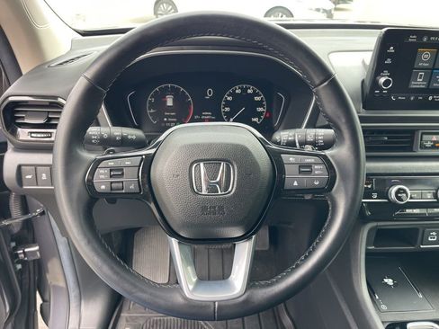 Used 2025 Honda Pilot EX-L image 17