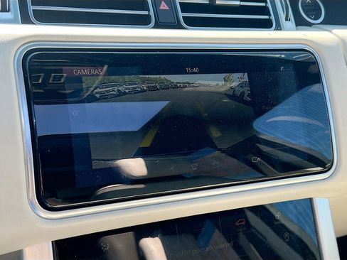 Used 2019 Land Rover Range Rover HSE image 14