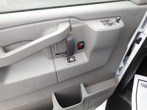 Used 2016 Chevrolet Express 3500 LT w/ LT Preferred Equipment Group image 15