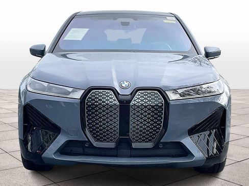 Used 2025 BMW iX xDrive50 image 3