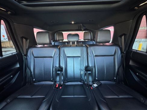 Used 2019 Ford Expedition XLT w/ Equipment Group 202A image 11