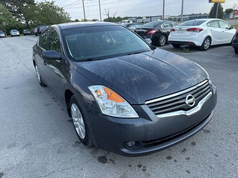Used 2009 Nissan Altima 2.5 S w/ Emergency Aid Pkg FWD image 3