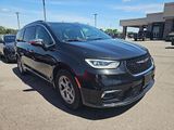Used 2023 Chrysler Pacifica Limited image 3