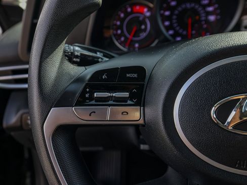 Used 2021 Hyundai Elantra SEL image 29