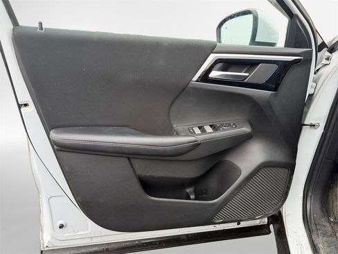 Used 2022 Mitsubishi Outlander ES image 16