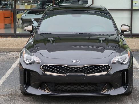 Used 2020 Kia Stinger GT-Line w/ Sun & Sound Package RWD image 4