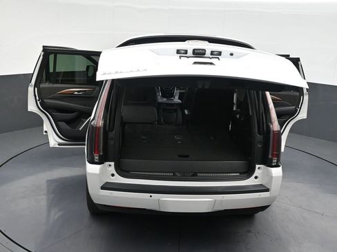 Used 2019 Cadillac Escalade Luxury image 35