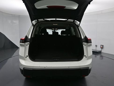Used 2024 Nissan Rogue S FWD image 24