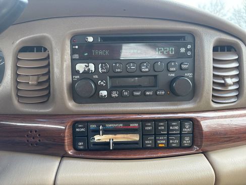 Used 2005 Buick Le Sabre Custom image 14