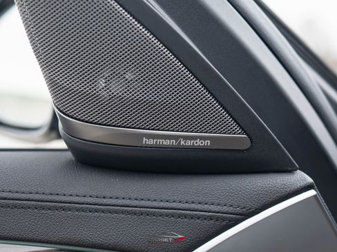 Used 2019 BMW M550i xDrive image 46