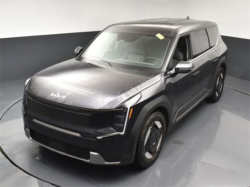 Certified 2026 Kia EV9 Light image 43