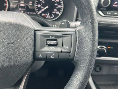 Certified 2025 Nissan Rogue S FWD image 27