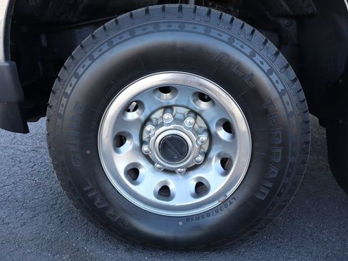 Used 2001 Ford F250 XL AWD/4WD image 39