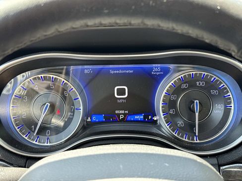 Used 2021 Chrysler 300 Touring L RWD image 16