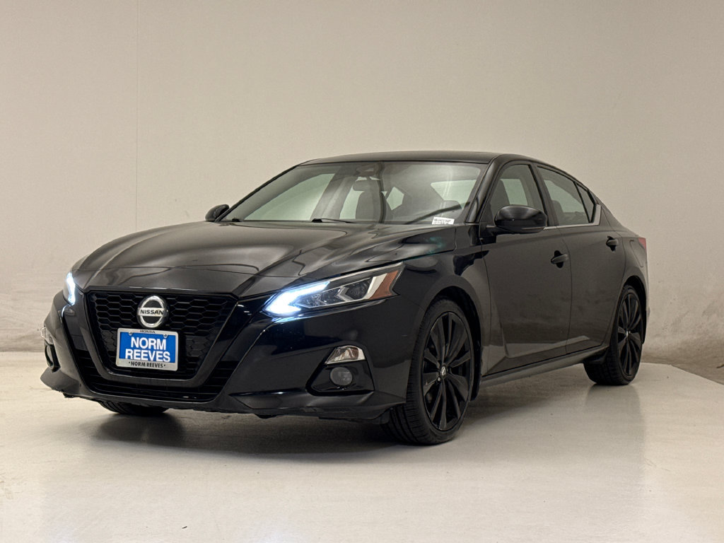 Used 2022 Nissan Altima 2.5 SR w/ Midnight Edition Package FWD image 2