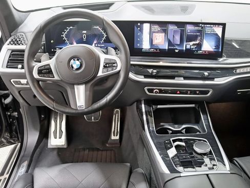 Used 2023 BMW X7 xDrive40i w/ M Sport Package AWD/4WD image 14