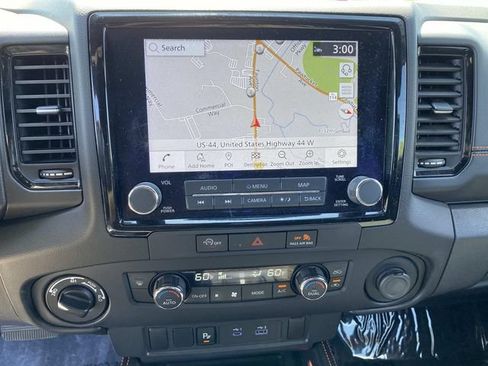 Used 2024 Nissan Frontier PRO-4X w/ Technology Package AWD/4WD image 11