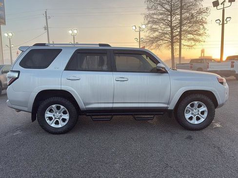Used 2022 Toyota 4Runner SR5 Premium w/ Moonroof Package image 8