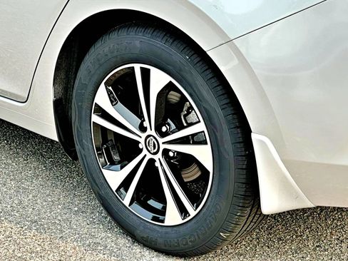 Used 2023 Nissan Sentra SV w/ All-Weather Package FWD image 8