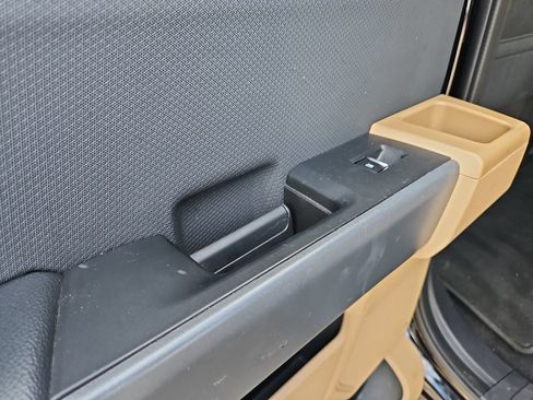 Used 2023 Ford F150 XLT AWD/4WD image 18