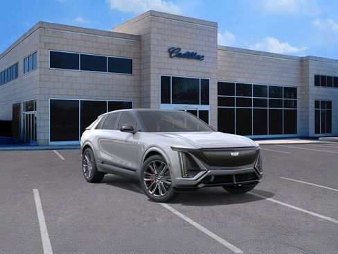 New 2026 Cadillac Lyriq V AWD/4WD image 2