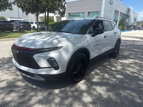 Used 2023 Chevrolet Blazer LT w/ Convenience Package AWD/4WD image 2