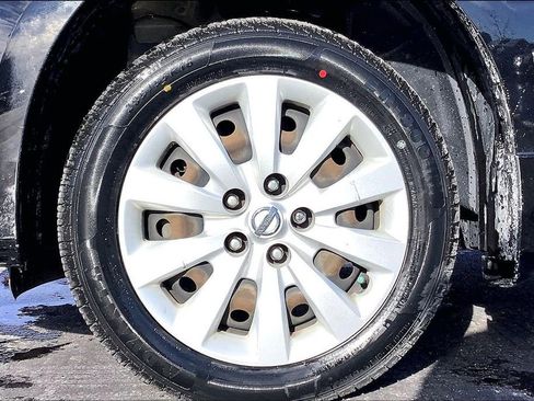 Used 2017 Nissan Sentra S image 10