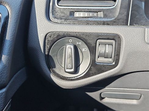 Used 2017 Volkswagen GTI Sport image 18