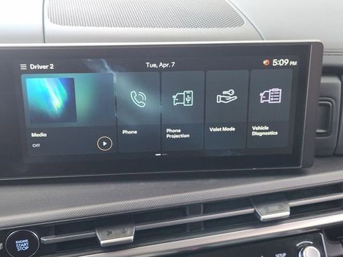 Used 2025 Hyundai Santa Fe SEL image 12