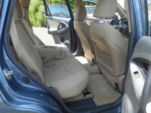 Used 2012 Toyota RAV4 4WD w/ Upgrade Value Pkg image 19